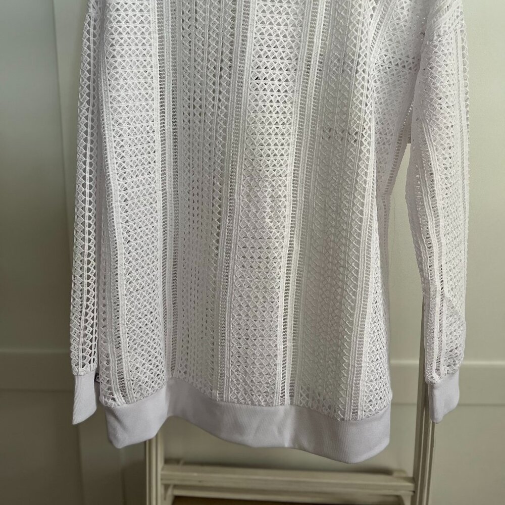 BNWT Fabletics Sophie Tunic White Sheer Crochet Lace Long Sleeve (M) - Picture 6 of 7